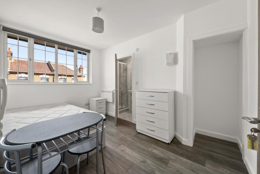 1 bed House Share for rent in Greenford. From Doyle Sales & Lettings - Hanwell