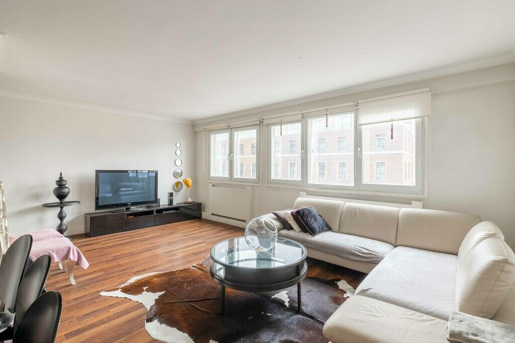 1 bed Apartment for rent in Kensington. From Draker