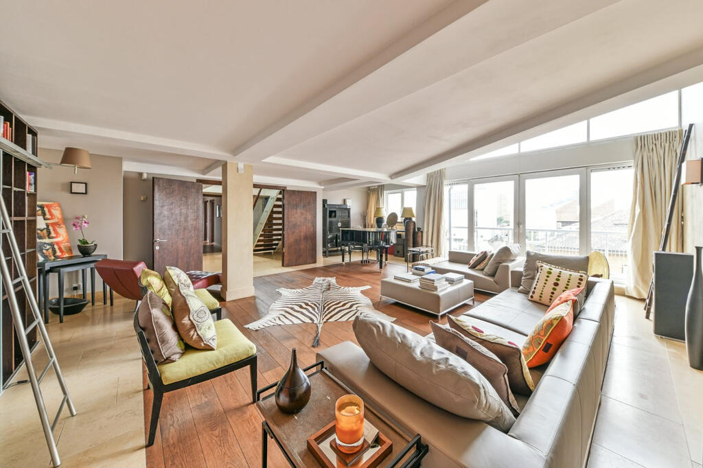4 bed Apartment for rent in Battersea. From Draker