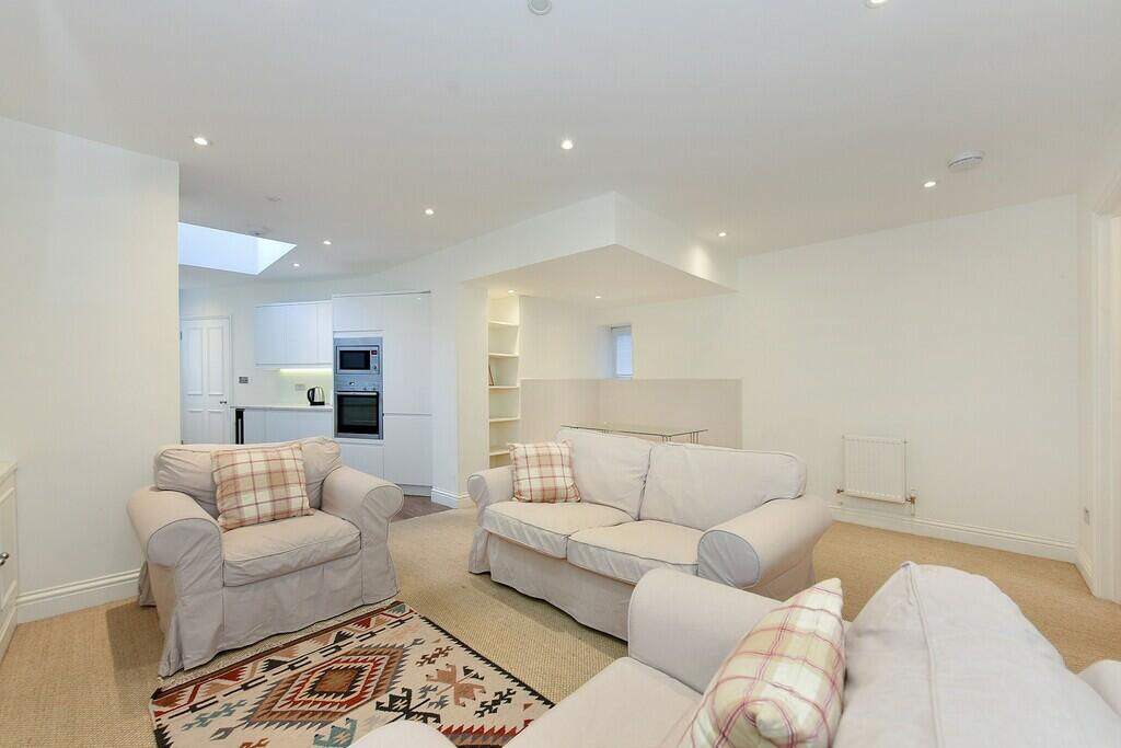 2 bed Apartment for rent in Westminster. From Draker