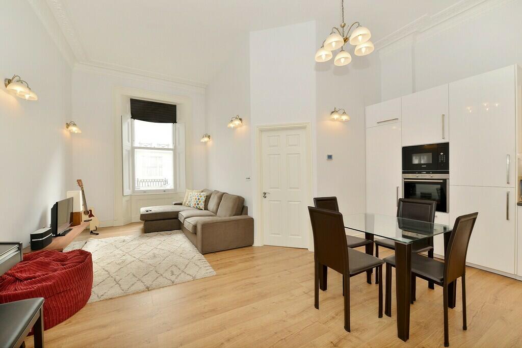 1 bed Flat for rent in Kensington. From Draker