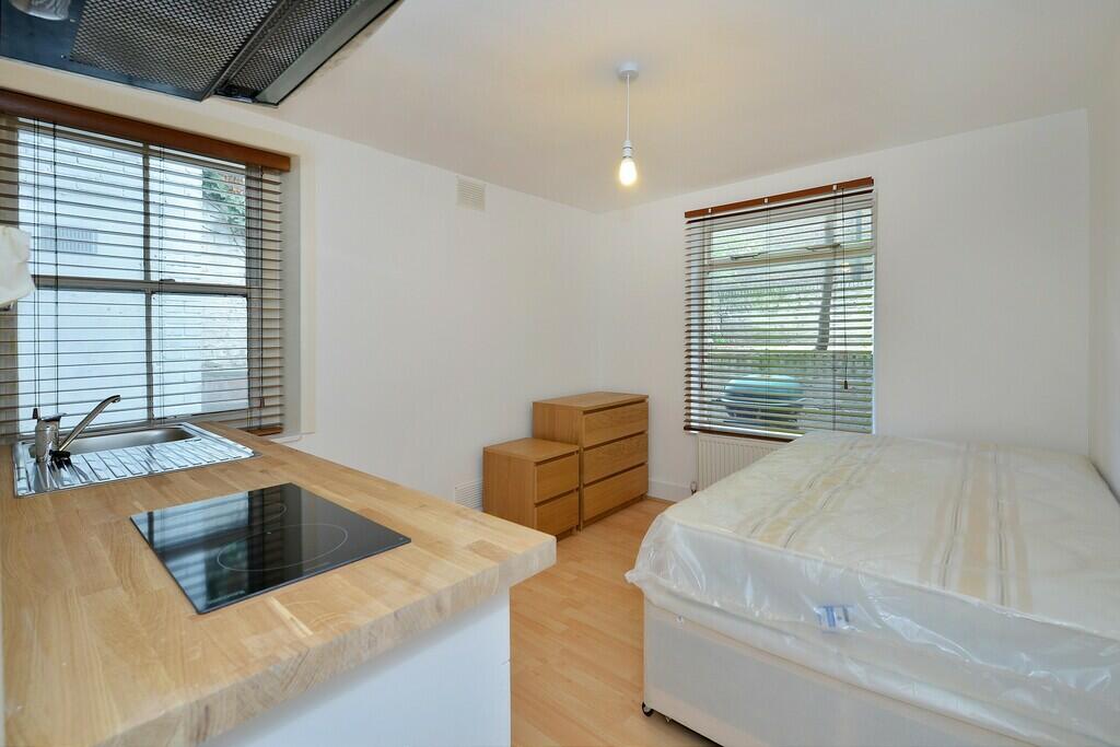 0 bed Studio for rent in Kensington. From Draker
