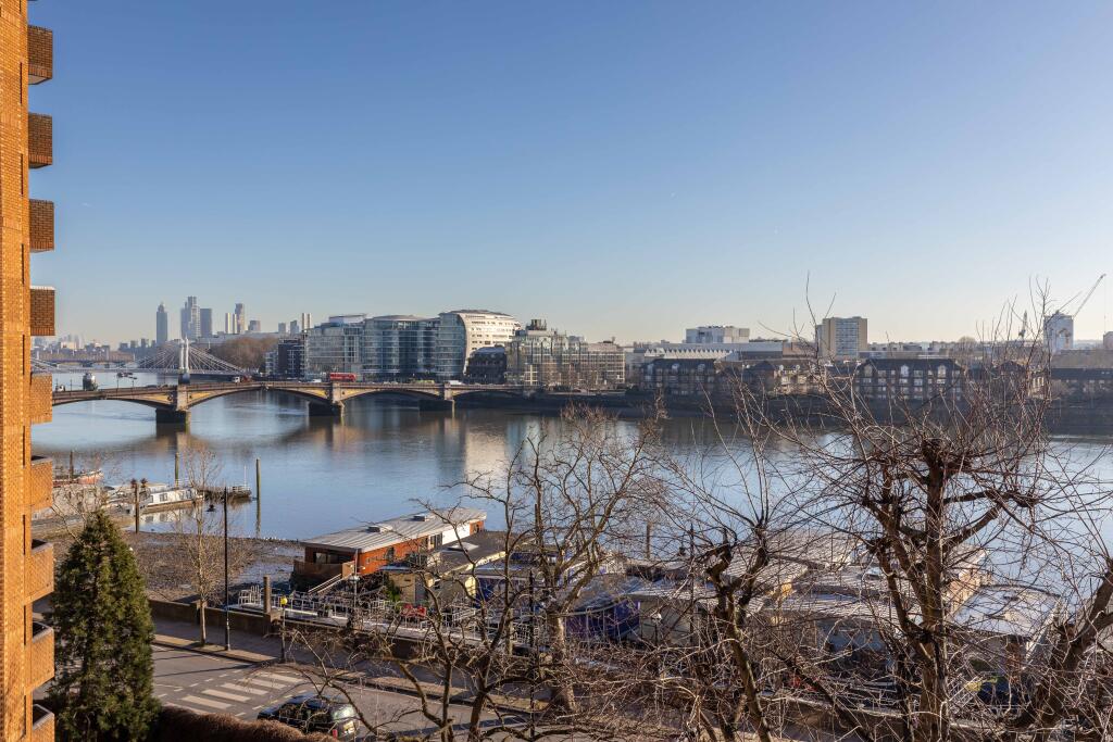 2 bed 1st Floor Flat for rent in London. From Draker