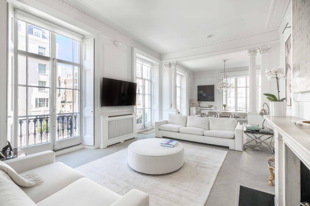 2 bed 1st Floor Flat for rent in London. From Draker