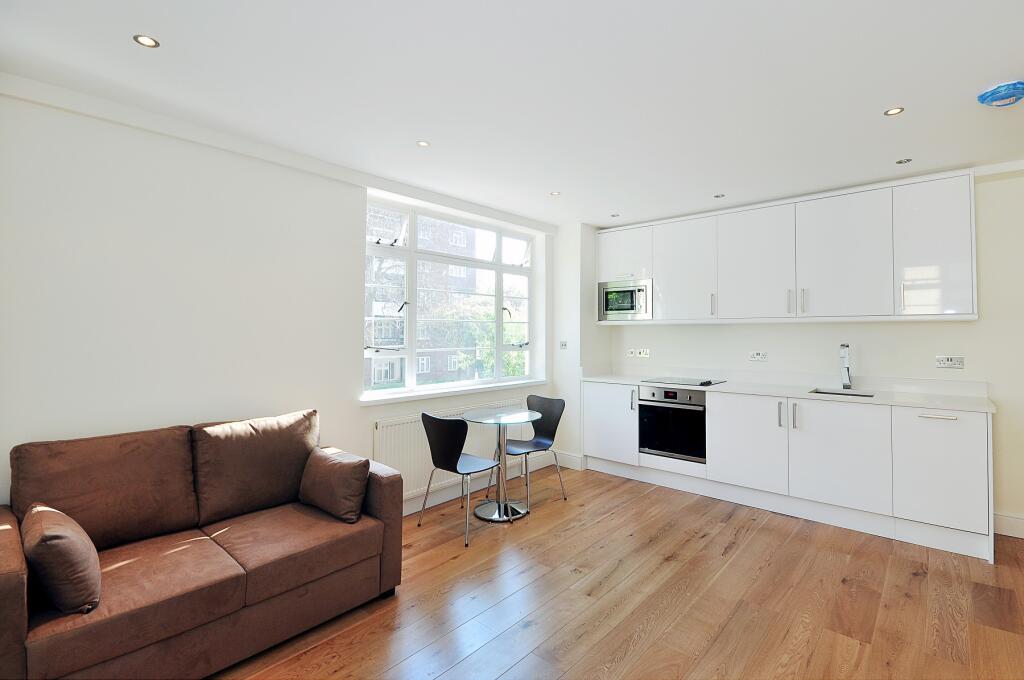 1 bed 1st Floor Flat for rent in London. From Draker