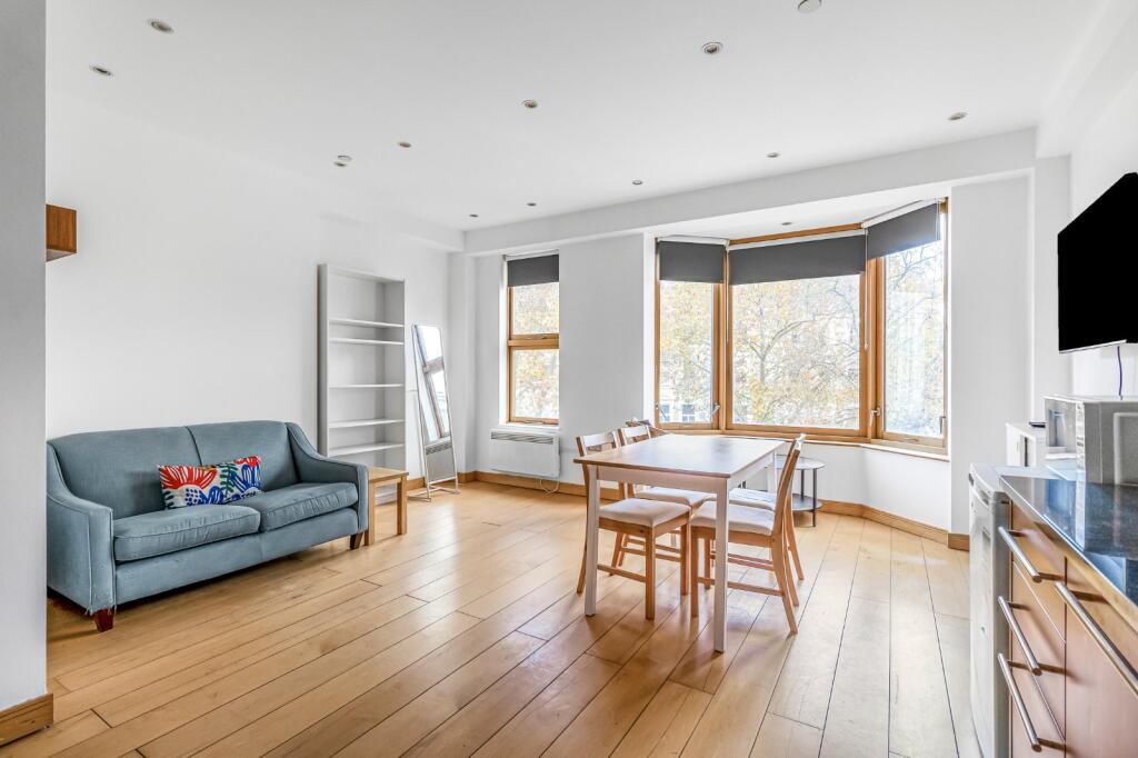 2 bed 1st Floor Flat for rent in London. From Draker