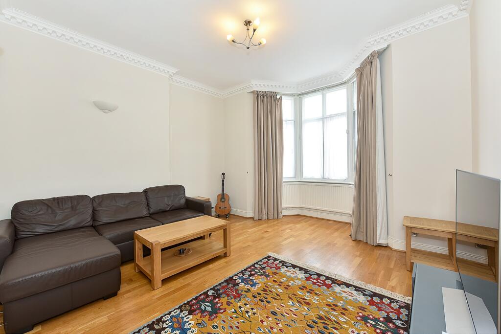 2 bed 1st Floor Flat for rent in London. From Draker