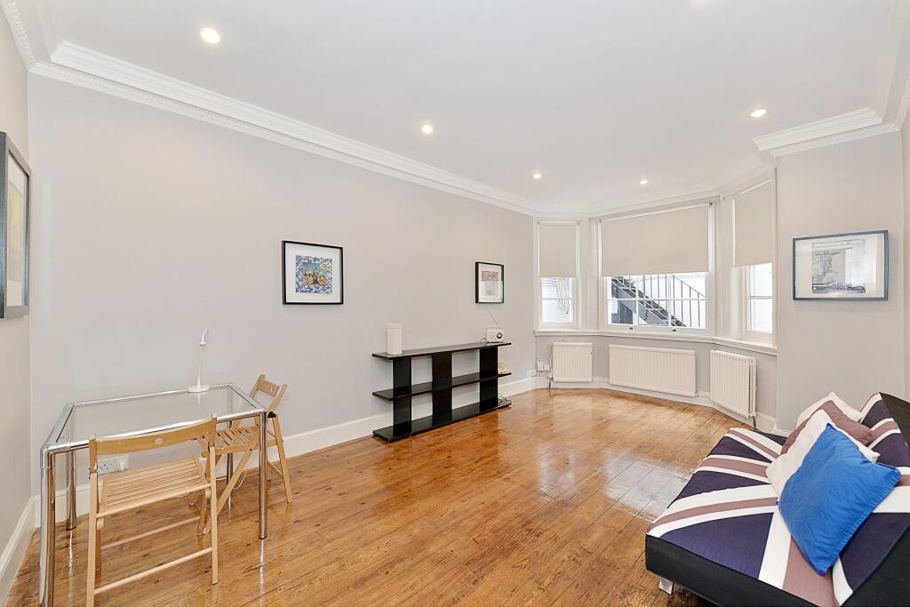 1 bed 1st Floor Flat for rent in London. From Draker