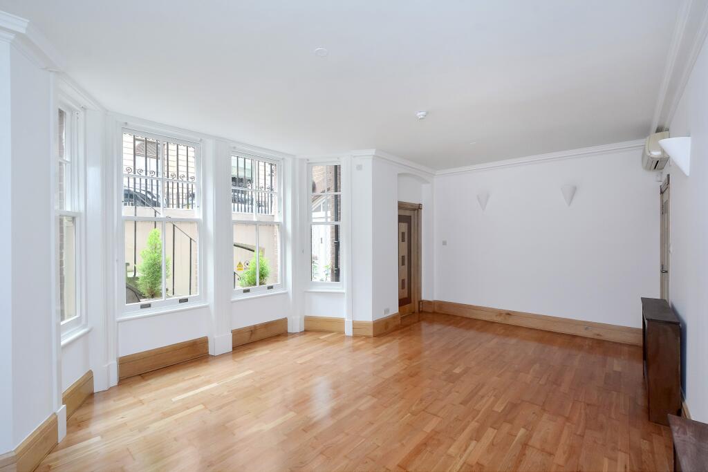 1 bed 1st Floor Flat for rent in Chelsea. From Draker