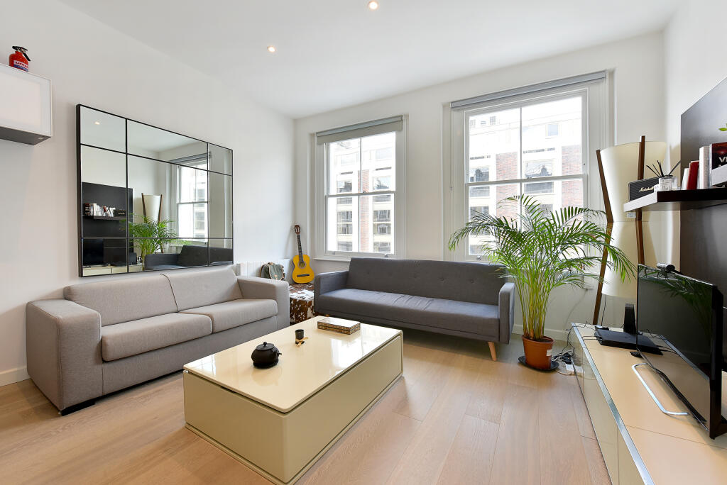 2 bed 1st Floor Flat for rent in London. From Draker