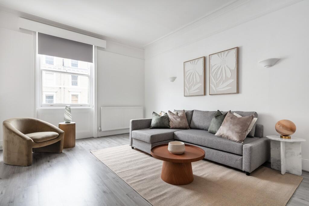 2 bed 1st Floor Flat for rent in Kensington. From Draker
