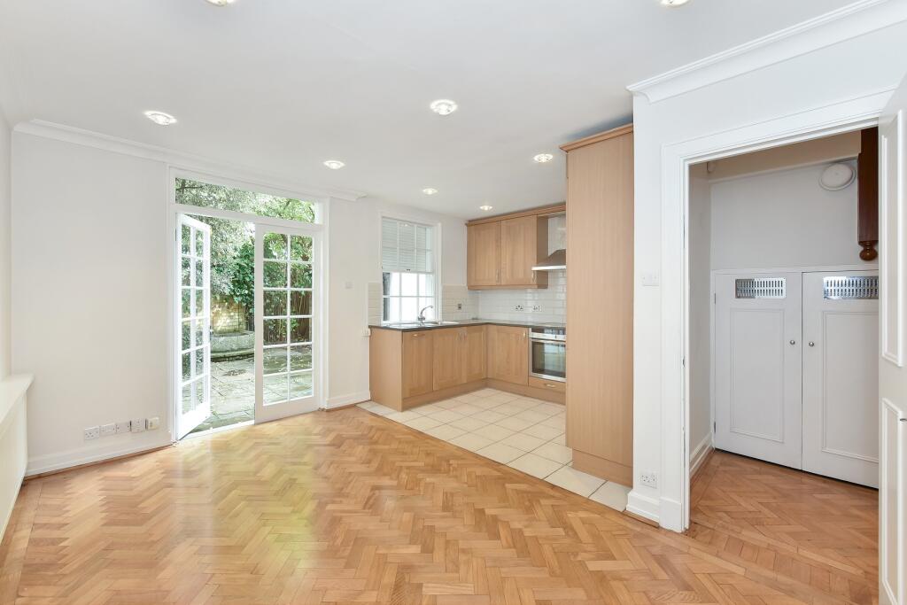 4 bed Detached for rent in Chelsea. From Draker 4 bed Detached for rent in Chelsea. From Draker