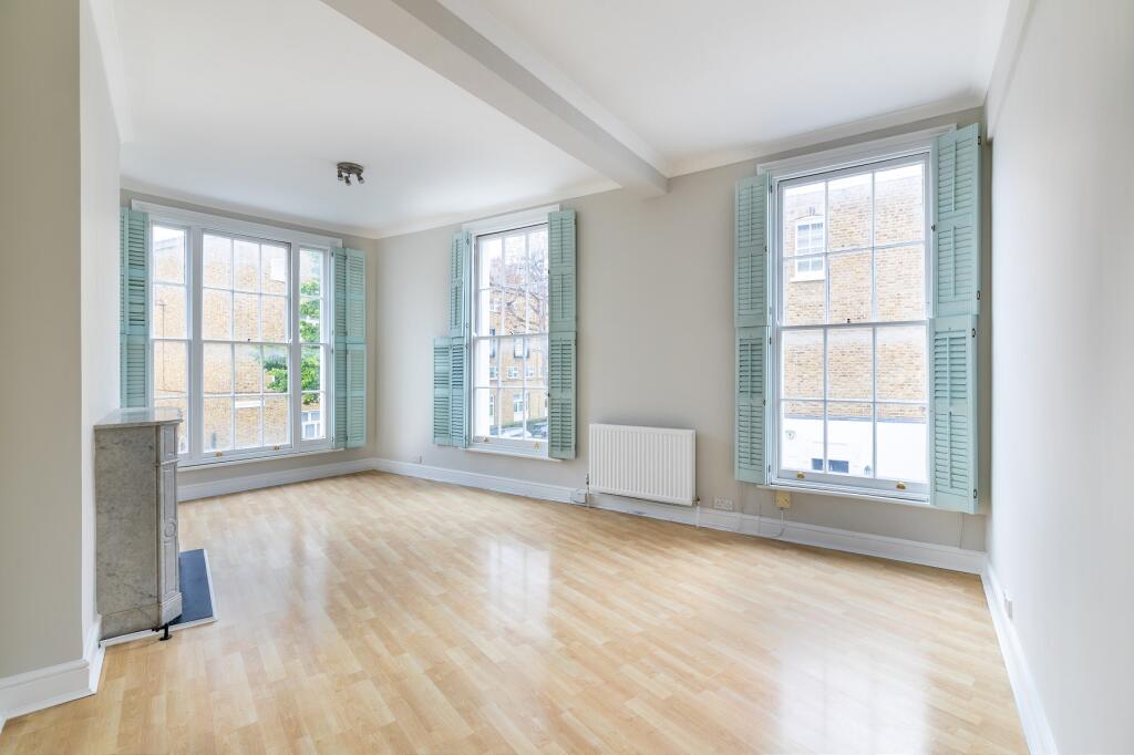 3 bed Detached for rent in London. From Draker