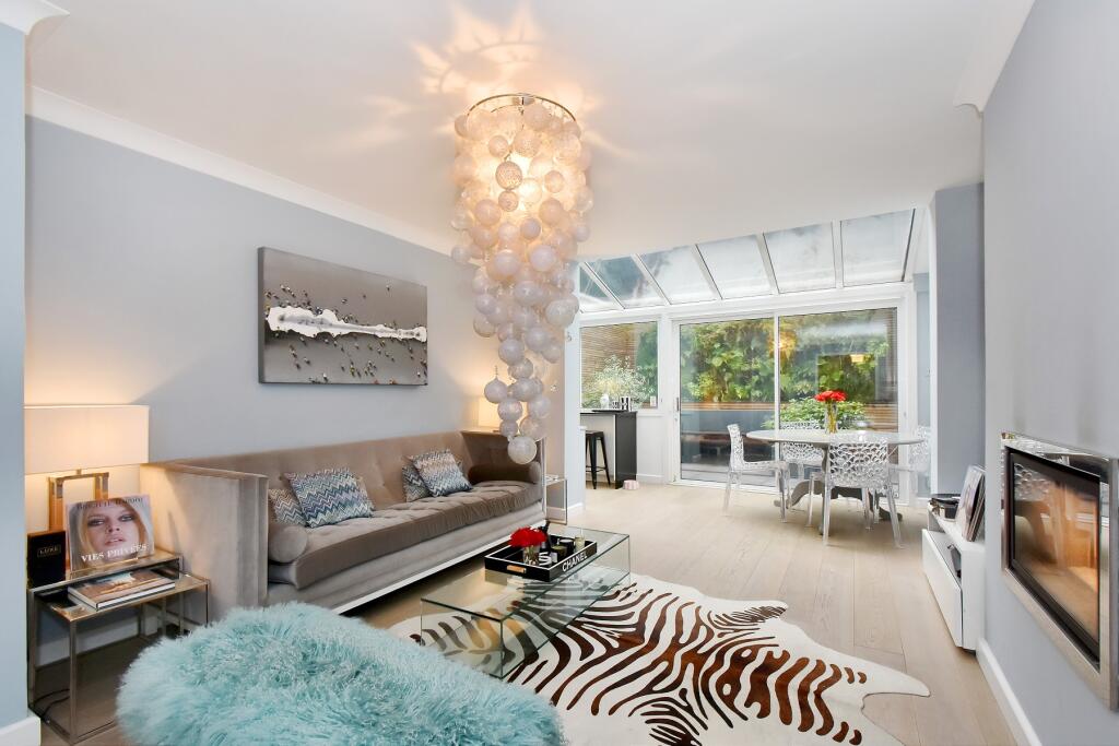 2 bed 1st Floor Flat for rent in Chelsea. From Draker 2 bed 1st Floor Flat for rent in Chelsea. From Draker