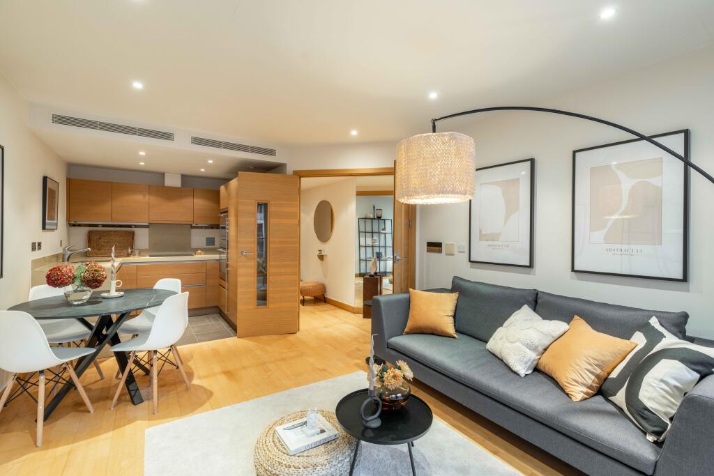 2 bed 1st Floor Flat for rent in London. From Draker 2 bed 1st Floor Flat for rent in London. From Draker