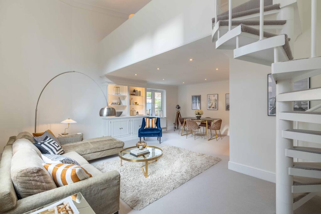 1 bed 1st Floor Flat for rent in Chelsea. From Draker