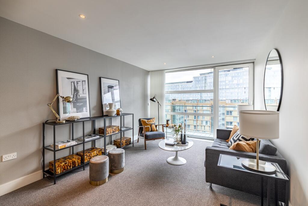 1 bed 1st Floor Flat for rent in London. From Draker