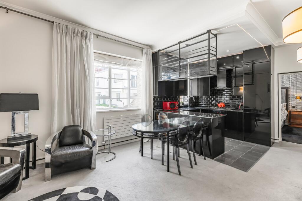 1 bed 1st Floor Flat for rent in Chelsea. From Draker