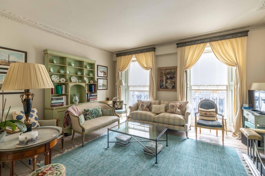 4 bed Detached for rent in Chelsea. From Draker