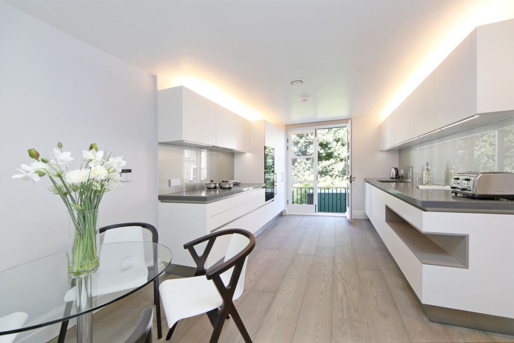 2 bed Annexe for rent in Chelsea. From Draker 2 bed Annexe for rent in Chelsea. From Draker