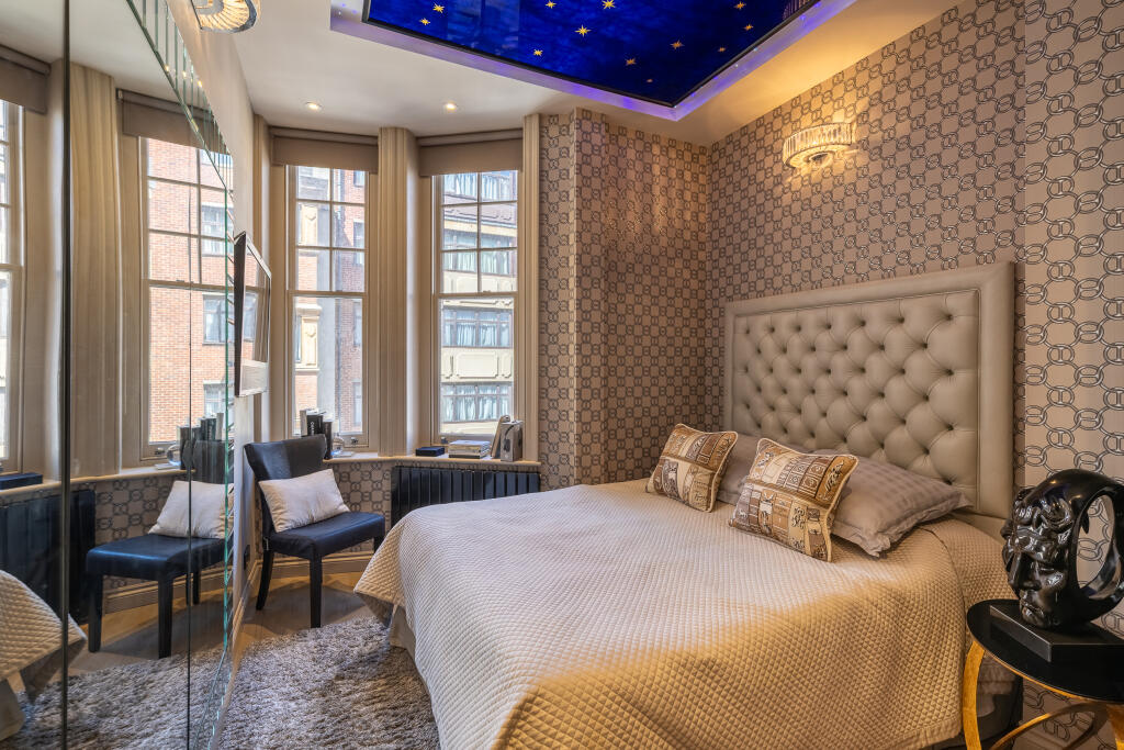 4 bed 1st Floor Flat for rent in Chelsea. From Draker 4 bed 1st Floor Flat for rent in Chelsea. From Draker