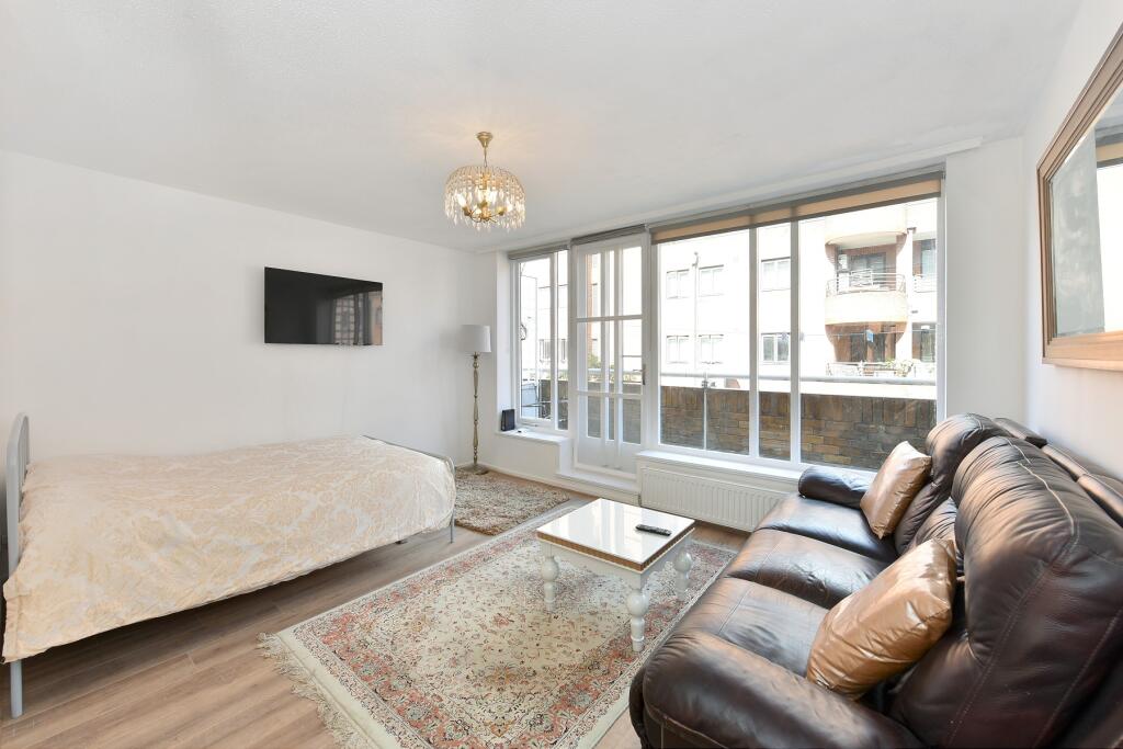 4 bed 1st Floor Flat for rent in London. From Draker