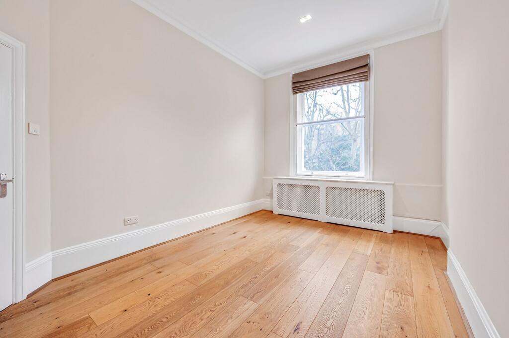 1 bed 1st Floor Flat for rent in Chelsea. From Draker