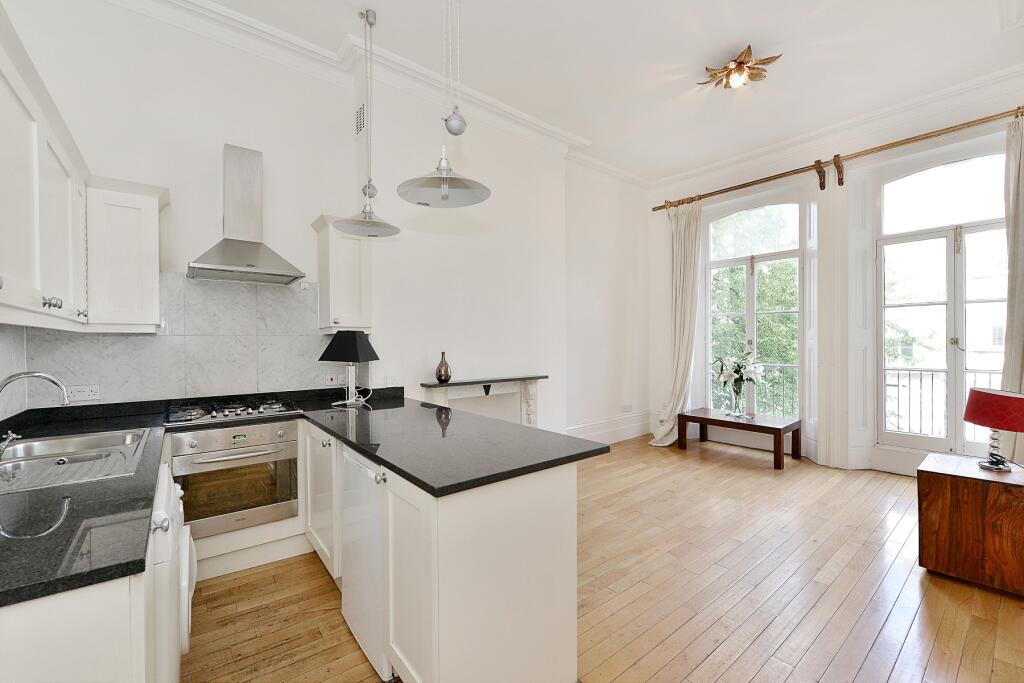 2 bed 1st Floor Flat for rent in London. From Draker