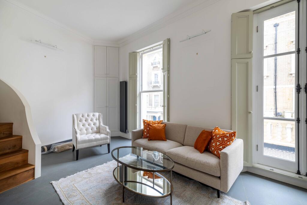 1 bed 1st Floor Flat for rent in London. From Draker