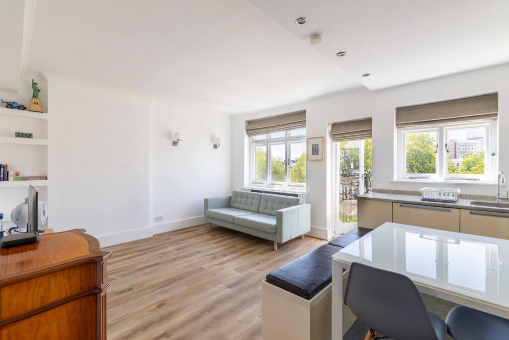 2 bed 1st Floor Flat for rent in London. From Draker