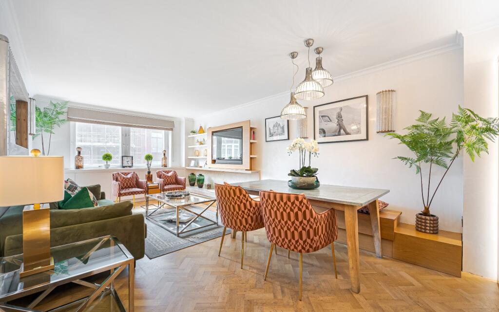 2 bed 1st Floor Flat for rent in Chelsea. From Draker