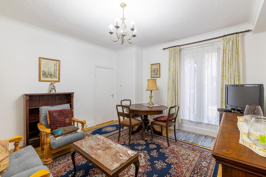 2 bed 1st Floor Flat for rent in Chelsea. From Draker 2 bed 1st Floor Flat for rent in Chelsea. From Draker