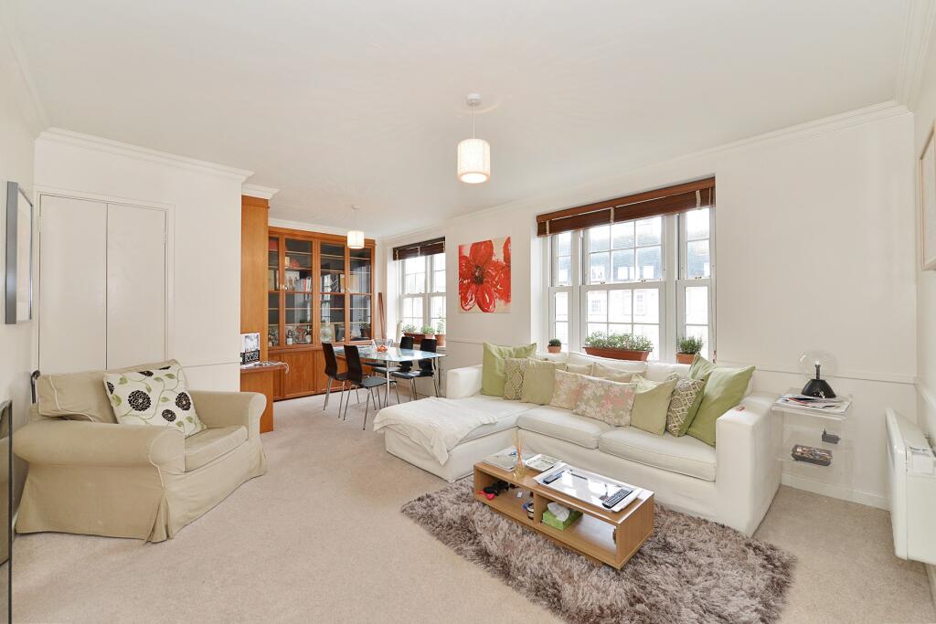 2 bed 1st Floor Flat for rent in London. From Draker