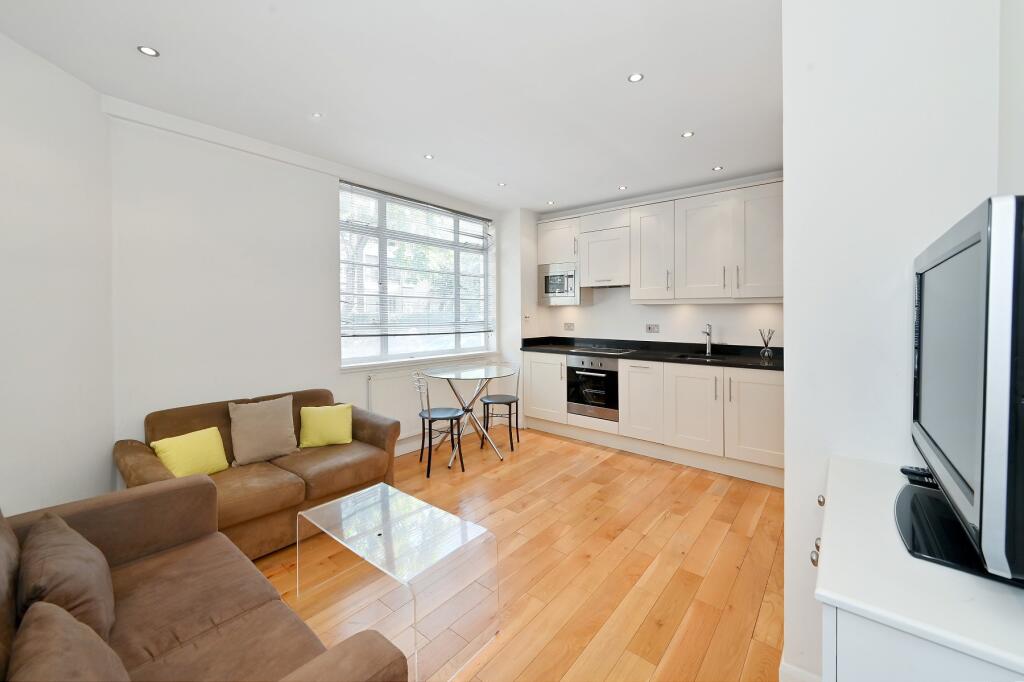 1 bed 1st Floor Flat for rent in London. From Draker