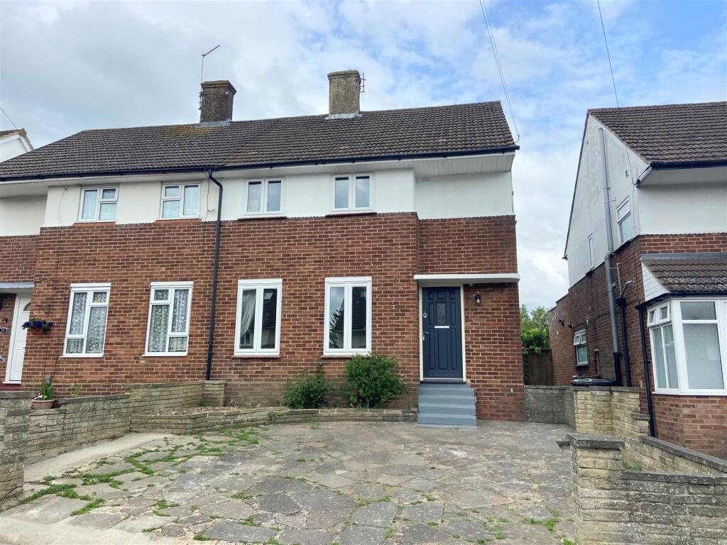 3 bed Semi Detached for rent in Potters Bar. From Duncan Perry Estate Agents - Potters Bar