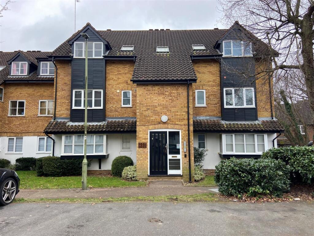 4 bed Studio for rent in Barnet. From Duncan Perry Estate Agents - Potters Bar 4 bed Studio for rent in Barnet. From Duncan Perry Estate Agents - Potters Bar