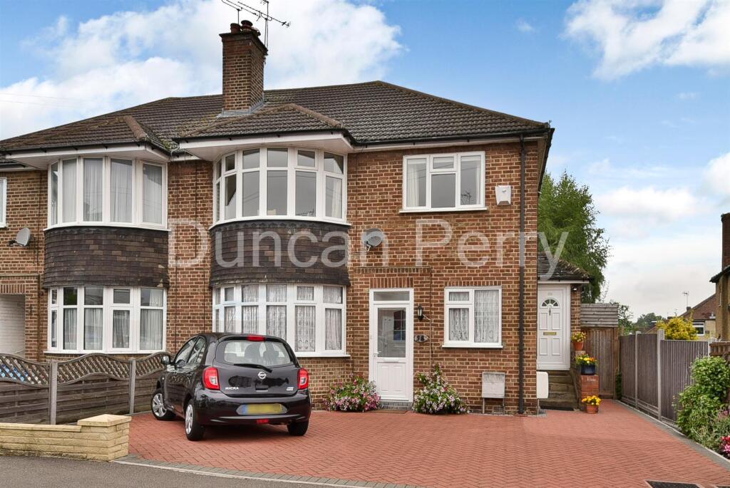 2 bed Annexe for rent in Potters Bar. From Duncan Perry Estate Agents - Potters Bar