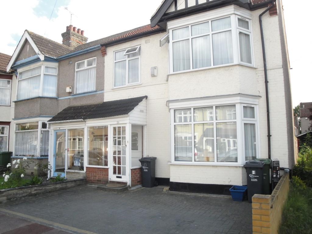 3 bed Detached House for rent in Barking. From Dwelling Solutions - Ilford
