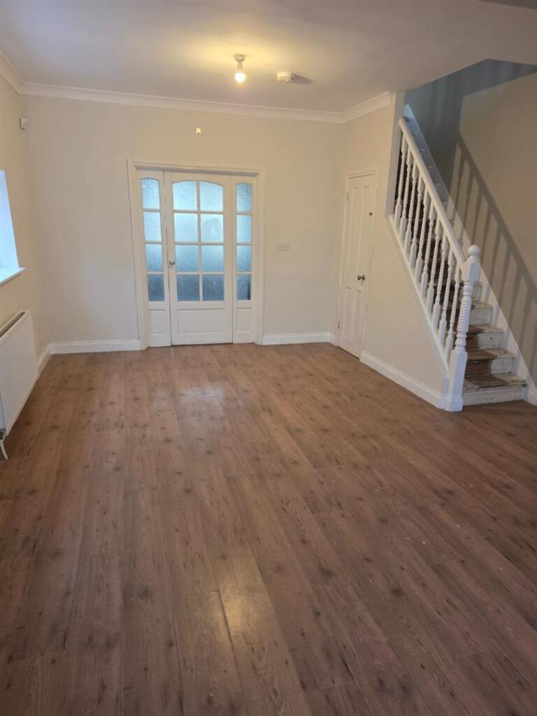 3 bed Detached for rent in Ilford. From Dwelling Solutions - Ilford 3 bed Detached for rent in Ilford. From Dwelling Solutions - Ilford