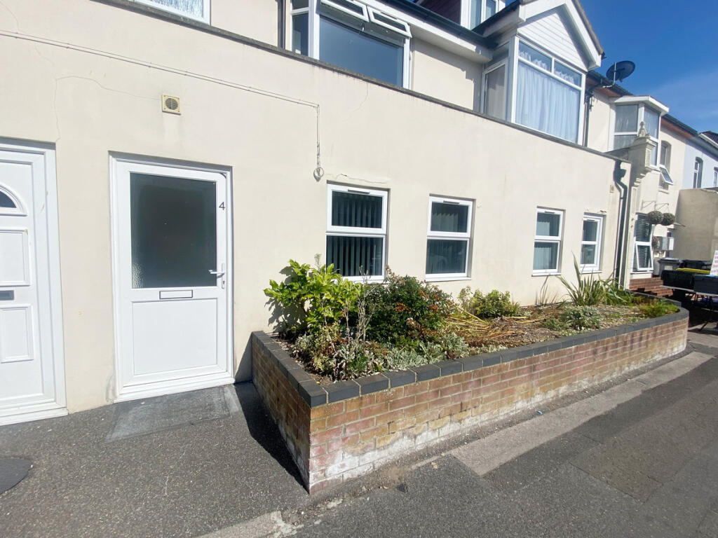 1 bed 1st Floor Flat for rent in Bournemouth. From Corbin & Co - Bournemouth