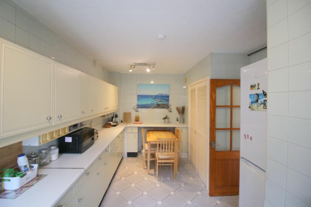 3 bed Flat for rent in London. From Easy Estates - UK Ltd - London