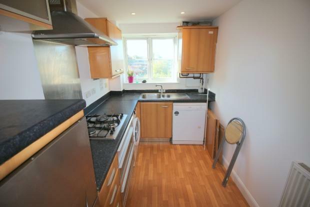 2 bed Flat for rent in Stone. From Easy Estates - UK Ltd - London