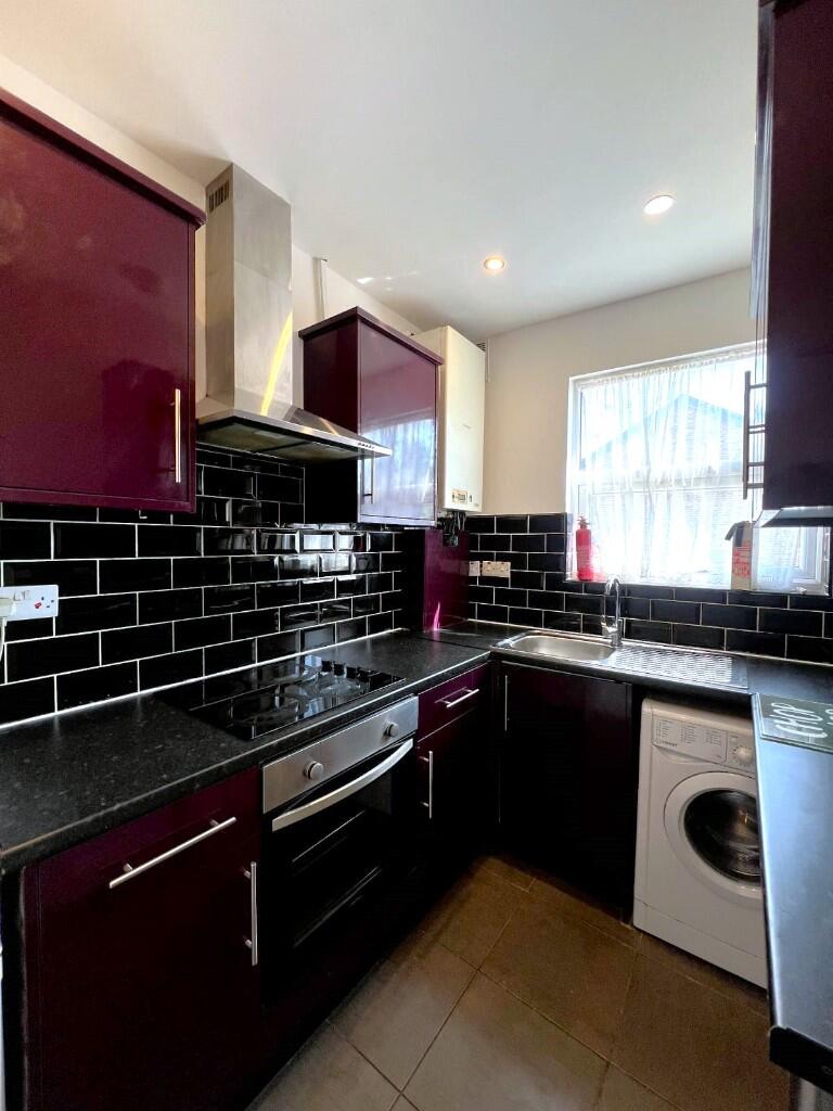 2 bed 1st Floor Flat for rent in London. From Easy Estates - UK Ltd - London