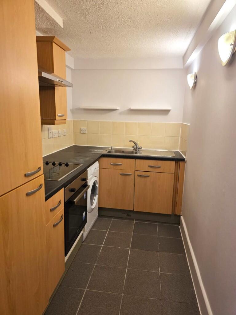 2 bed 1st Floor Flat for rent in London. From Easy Estates - UK Ltd - London