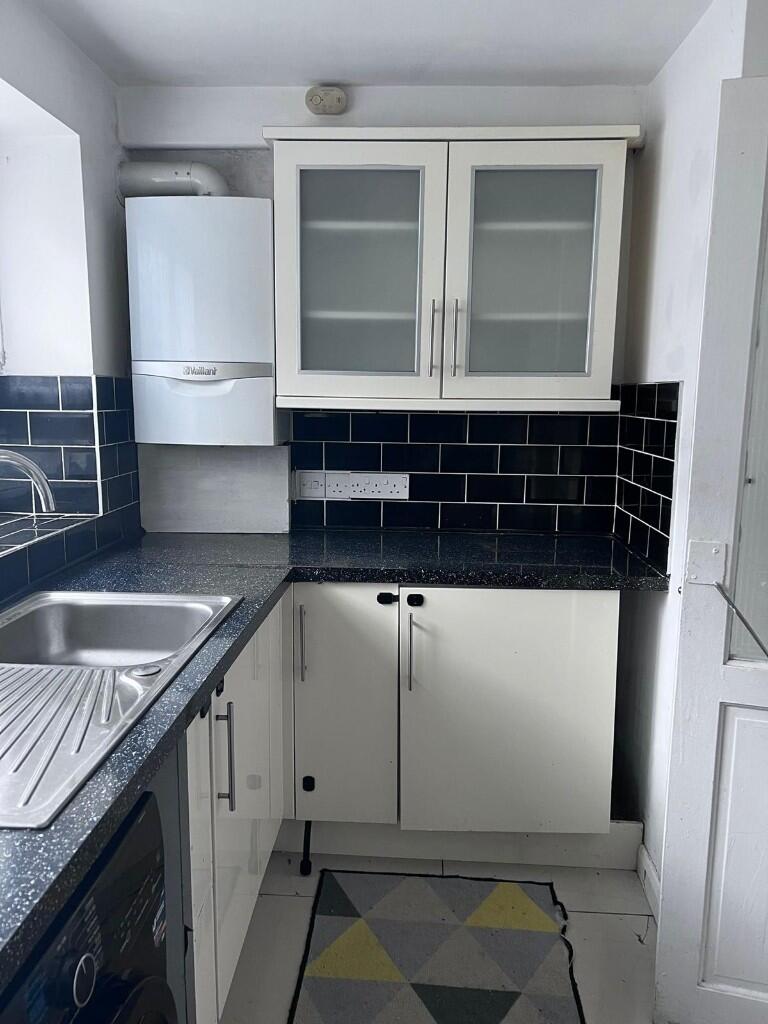 3 bed House (unspecified) for rent in East Ham. From Easy Estates - UK Ltd - London