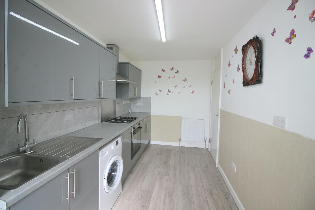 2 bed 1st Floor Flat for rent in Romford. From Easy Estates - UK Ltd - London