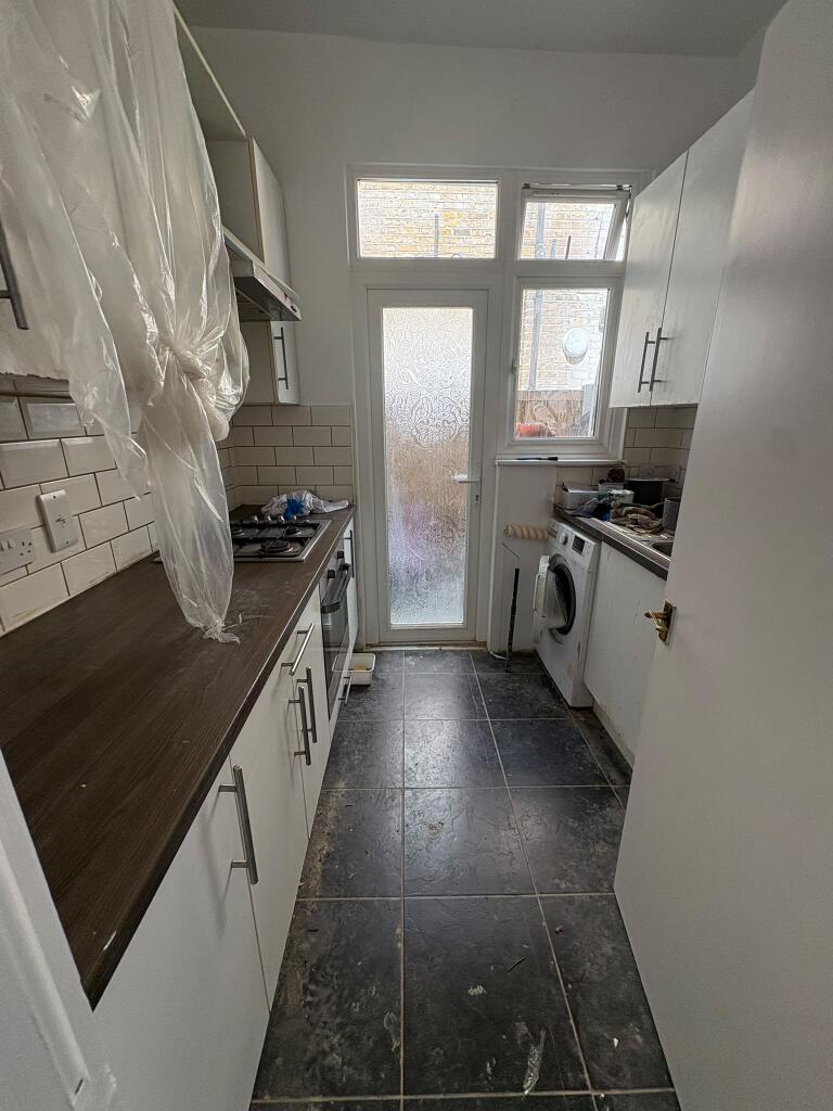 3 bed Mid Terraced House for rent in Ilford. From Easy Estates - UK Ltd - London 3 bed Mid Terraced House for rent in Ilford. From Easy Estates - UK Ltd - London