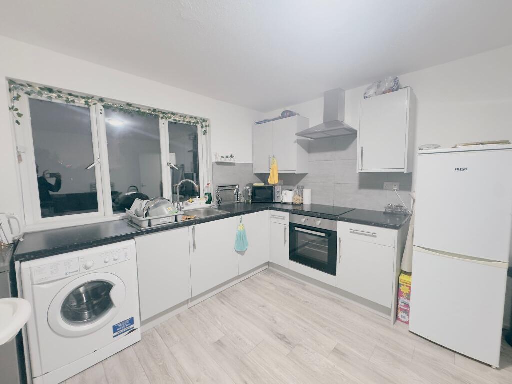 2 bed 1st Floor Flat for rent in London. From Easy Estates - UK Ltd - London