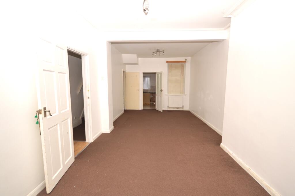 3 bed Mid Terraced House for rent in East Ham. From Easymove - London