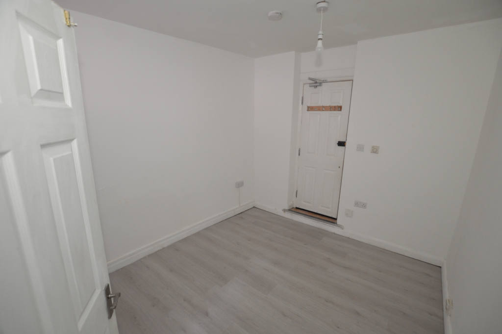1 bed House (unspecified) for rent in Ilford. From Easymove - London - Sales